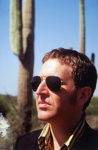 Steve Wynn ponders life among the cacti, photo shoot for "Here Come The Miracles."
